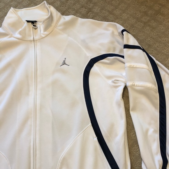 ⚪️🔵 Men’s Jordan Zip Up - Picture 4 of 6